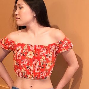 Floral Off-the-shoulder Short Sleeves Crop Top